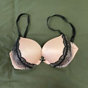 Victoria’s Secret very sexy push-up